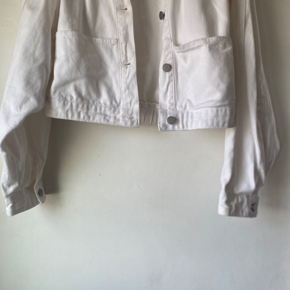 BlankNYC M Cropped White Denim Jacket - Picture 6 of 12